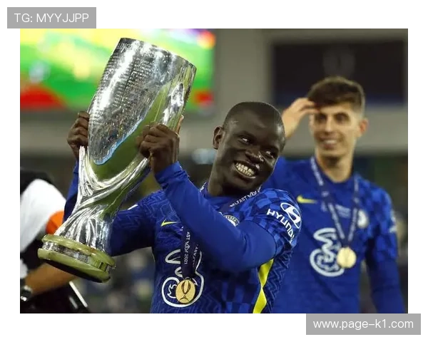 博格巴与坎特中场控制偏移及团体配合差异