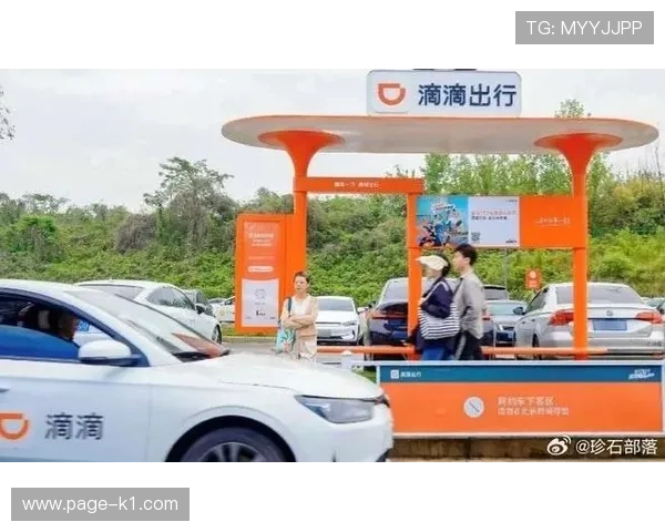 潘展乐训练完直接打车去吃人均三千的日料，教练在后面追着喊“你刚游完泳别吃生的”